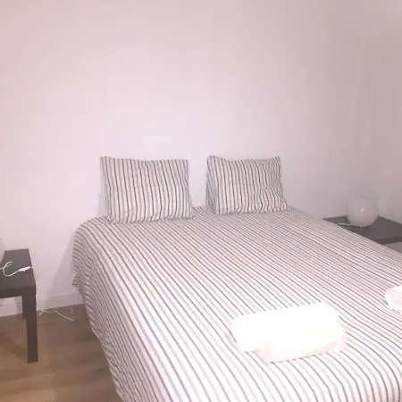 With 5 Bedrooms In With Wonderful City View Furnished Balcony And Wifi 8 Km From The Beach Lisboa