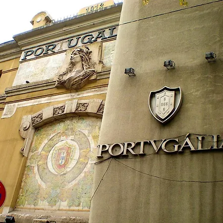 With 5 Bedrooms In With Wonderful City View Furnished Balcony And Wifi 8 Km From The Beach * Lisboa